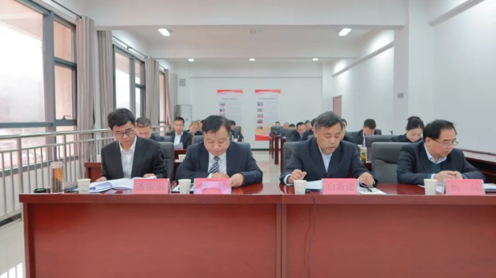 踏平坎坷成大道 實(shí)干奮斗鑄輝煌！陜西銀礦召開(kāi)六屆一次職工代表...